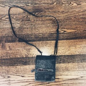 Kenneth Cole Reaction Wallet/Shoulder Bag